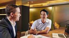 Apa Itu Kerja Associate Director Investment Banking (Advisory) (Freepik)